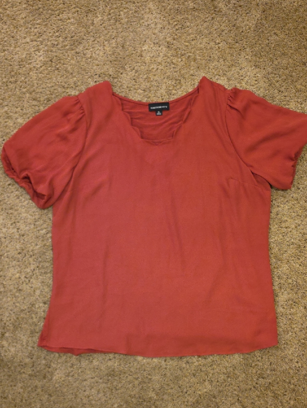 kensie Rust Red Short Sleeve Scoop Neck Blouse